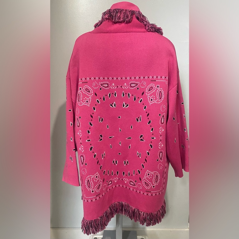 Pink Bandana Pattern Knit Cardigan Fringe Trim Open Front Sweater One Size - Picture 4 of 7
